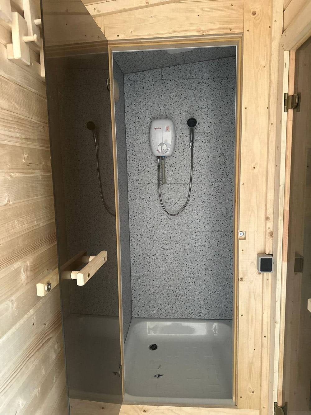 Sauna with shower (16.2m²), LWDcnc