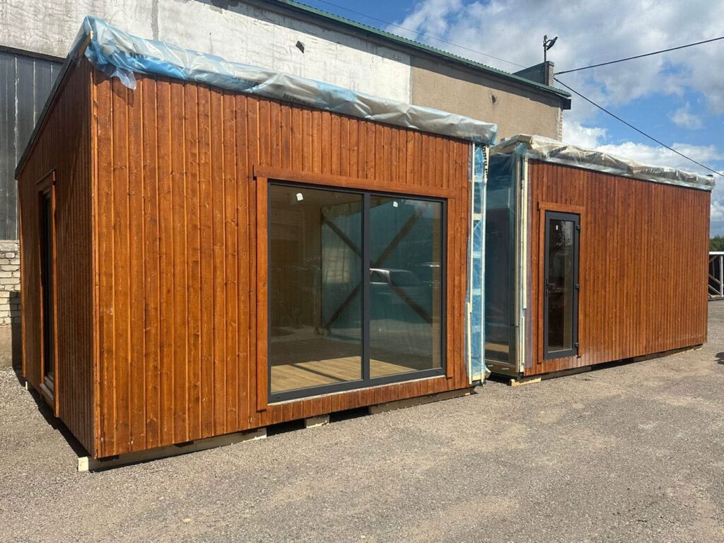 Wooden modular house (40m²) ready for transportation