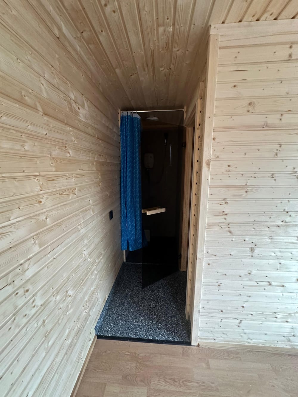 Insulated garden sauna with shower, 4x3m, LWDcnc